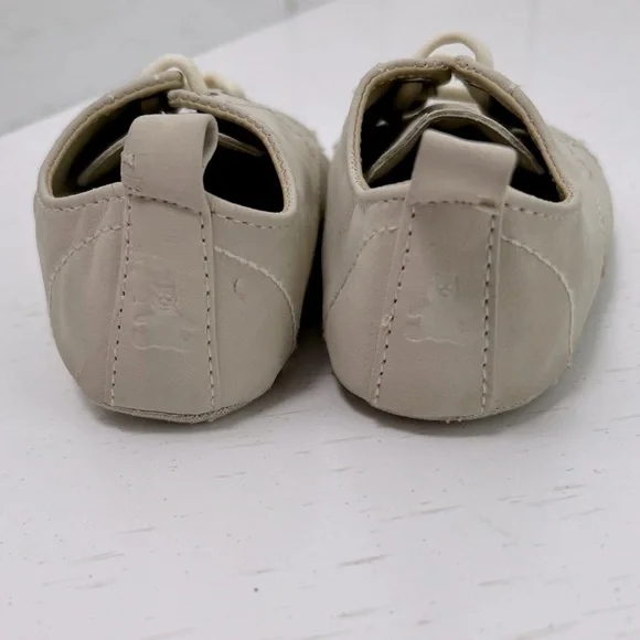 GAP - crib shoes - neutral size 6-12 months - Picture 8 of 9